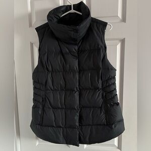 Athleta Downtown Puffer Black Vest Large